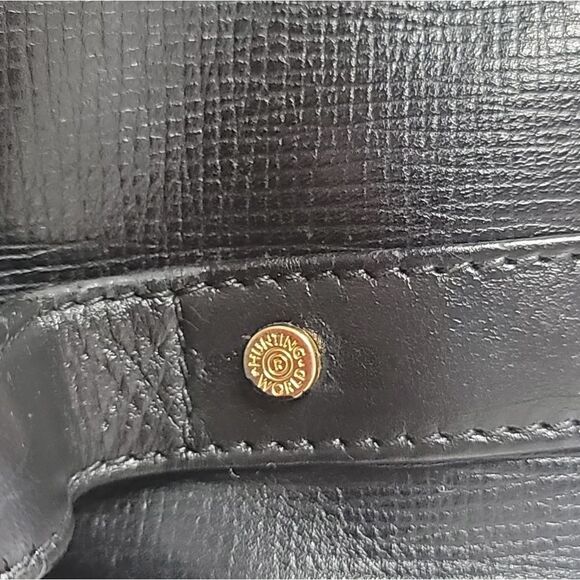 Hunting World Black Leather Toiletry Bag - Picture 11 of 11